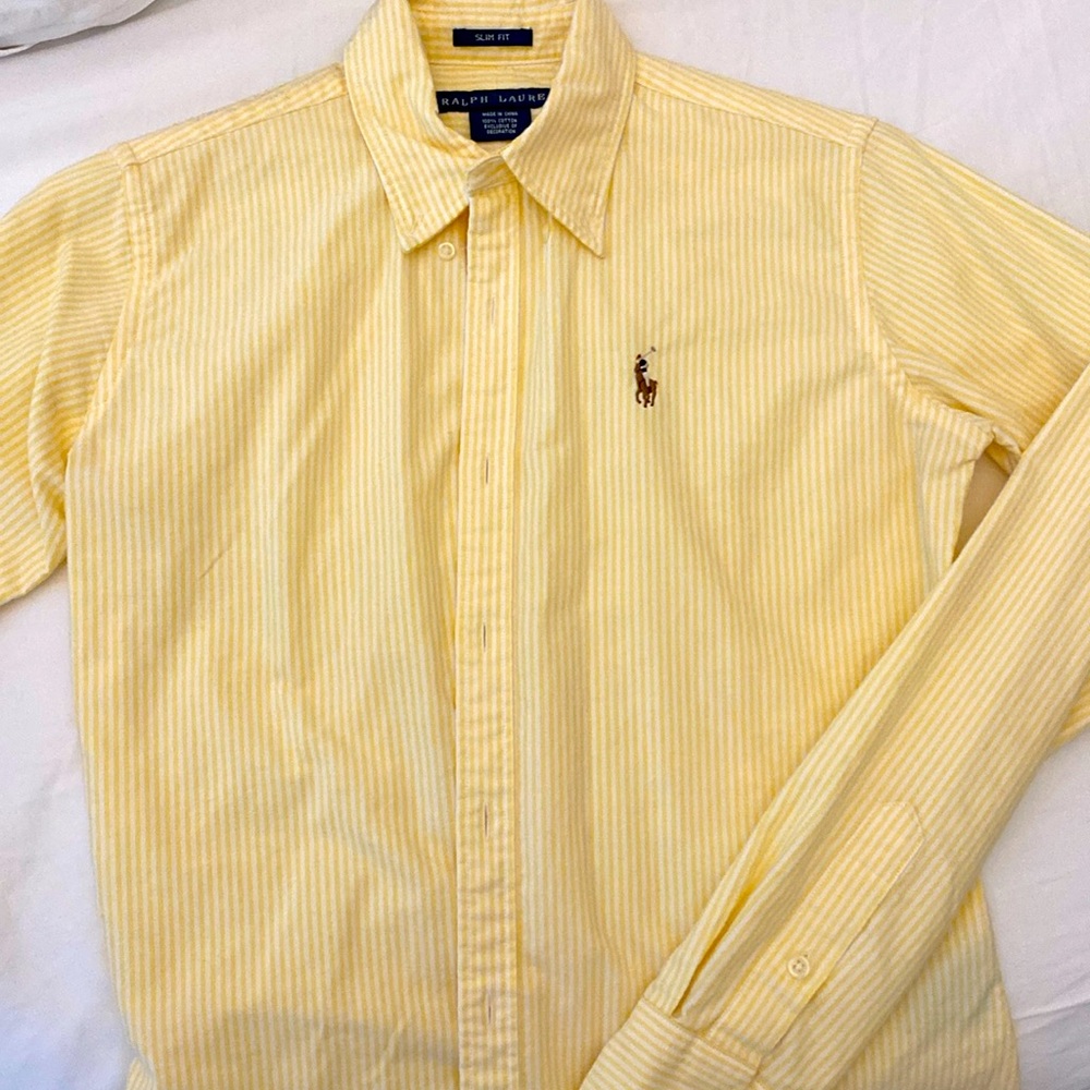 2 Mint condition, 2 Ralph Lauren 100% cotton slim fit button-down shirts